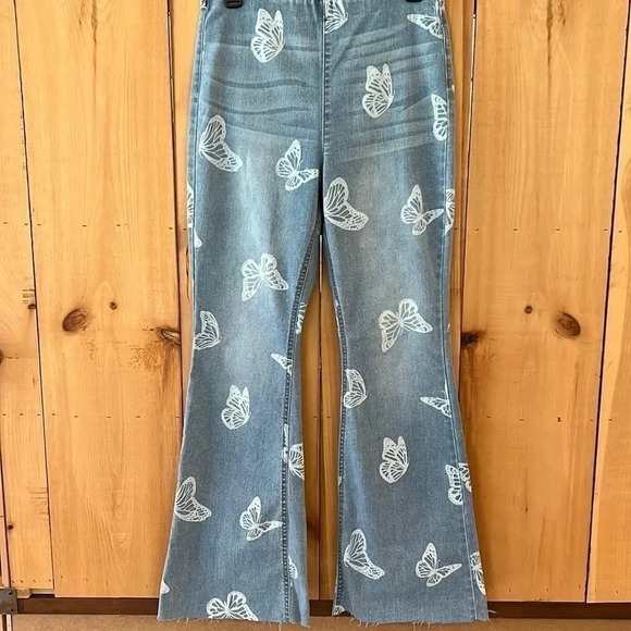 High-Rise Pull-On Flare-Bottom Jeans Size 9​ - Picture 1 of 5